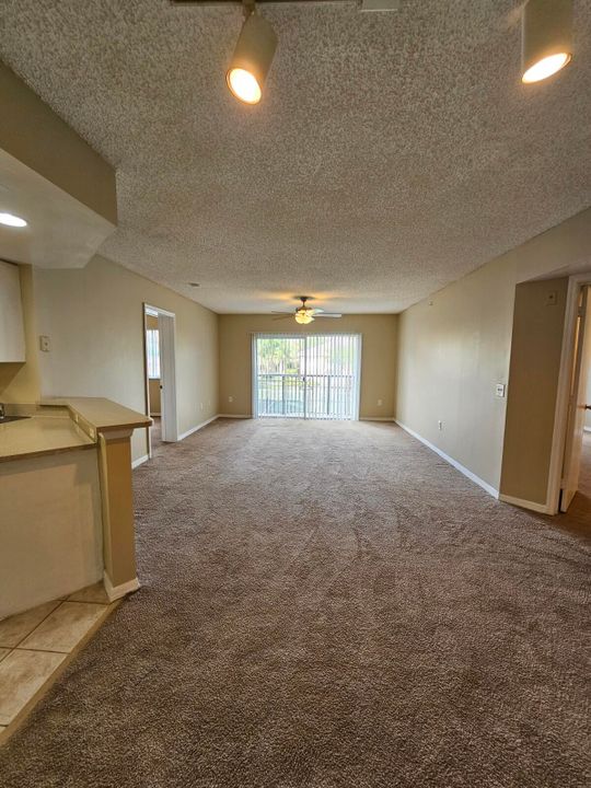 For Rent: $2,050 (2 beds, 2 baths, 1026 Square Feet)