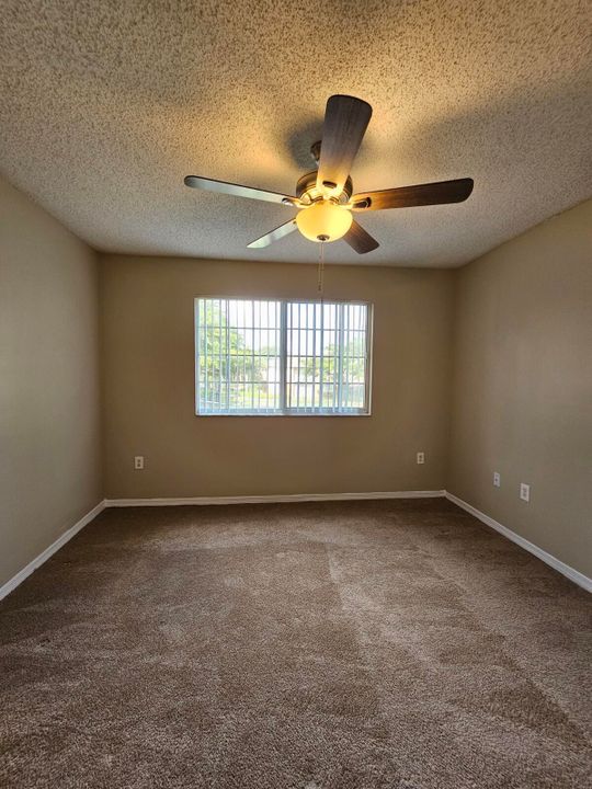 For Rent: $2,050 (2 beds, 2 baths, 1026 Square Feet)