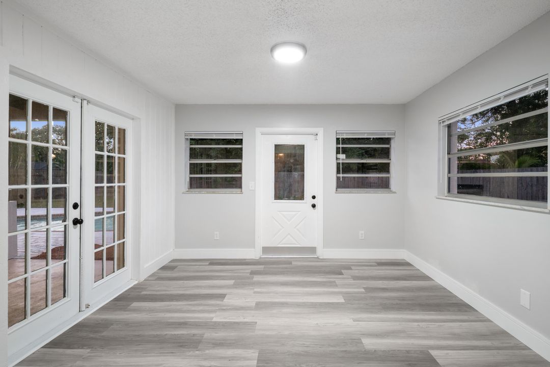 For Sale: $339,000 (3 beds, 2 baths, 1121 Square Feet)