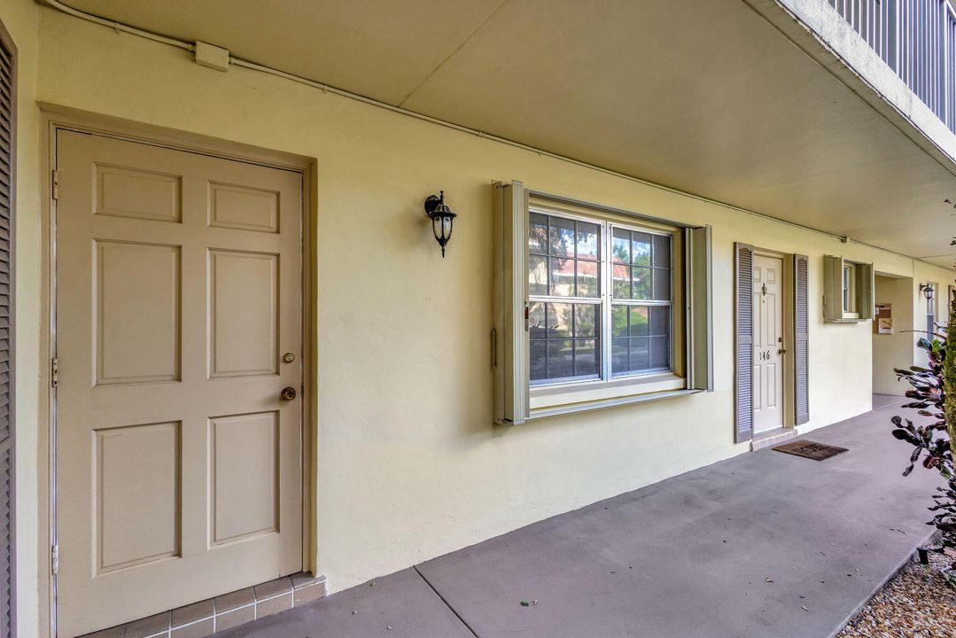 For Sale: $239,000 (2 beds, 2 baths, 1162 Square Feet)