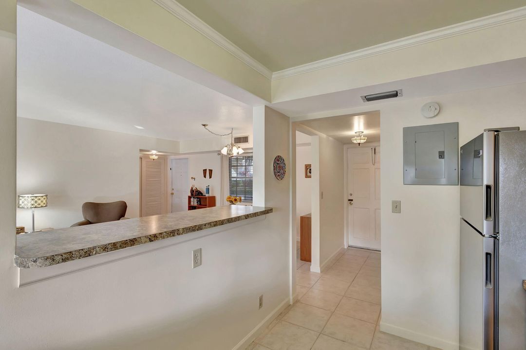 For Sale: $239,000 (2 beds, 2 baths, 1162 Square Feet)