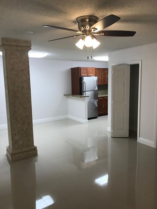 For Rent: $1,650 (1 beds, 1 baths, 1665 Square Feet)