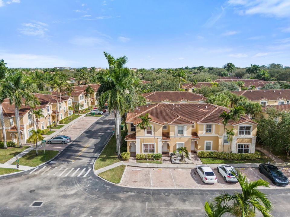 For Sale: $450,000 (3 beds, 2 baths, 1470 Square Feet)