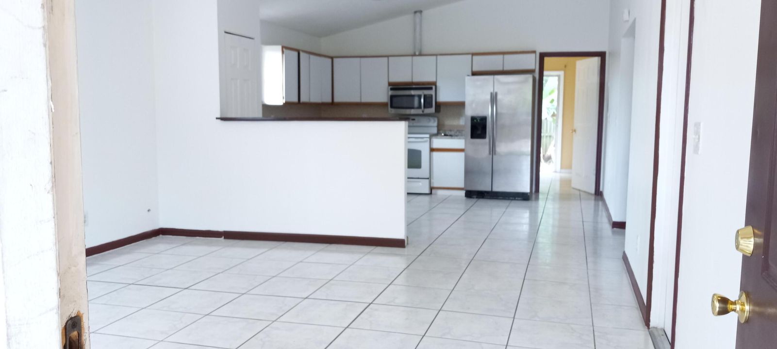 For Sale: $260,000 (2 beds, 2 baths, 1600 Square Feet)