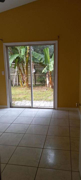 For Sale: $260,000 (2 beds, 2 baths, 1600 Square Feet)