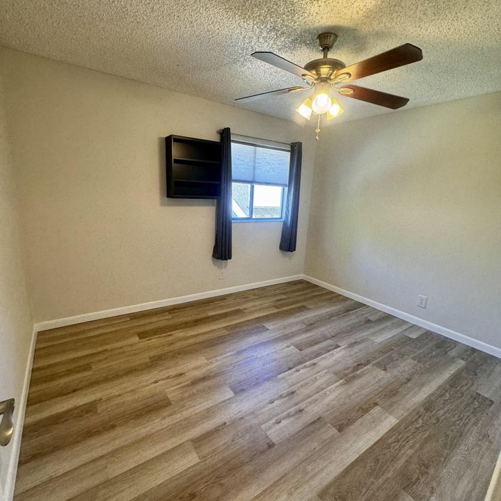 For Rent: $2,899 (3 beds, 2 baths, 1570 Square Feet)