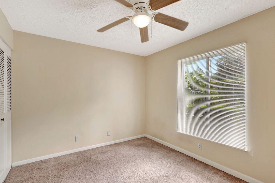 For Sale: $249,900 (2 beds, 2 baths, 1018 Square Feet)