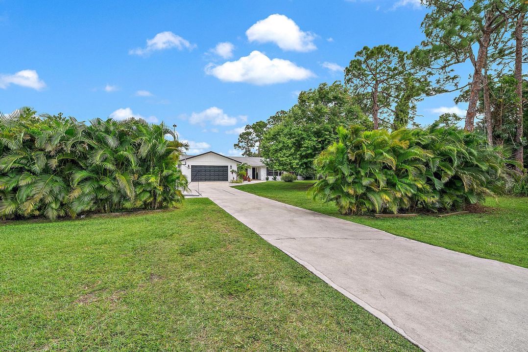 For Sale: $1,290,000 (4 beds, 2 baths, 2588 Square Feet)