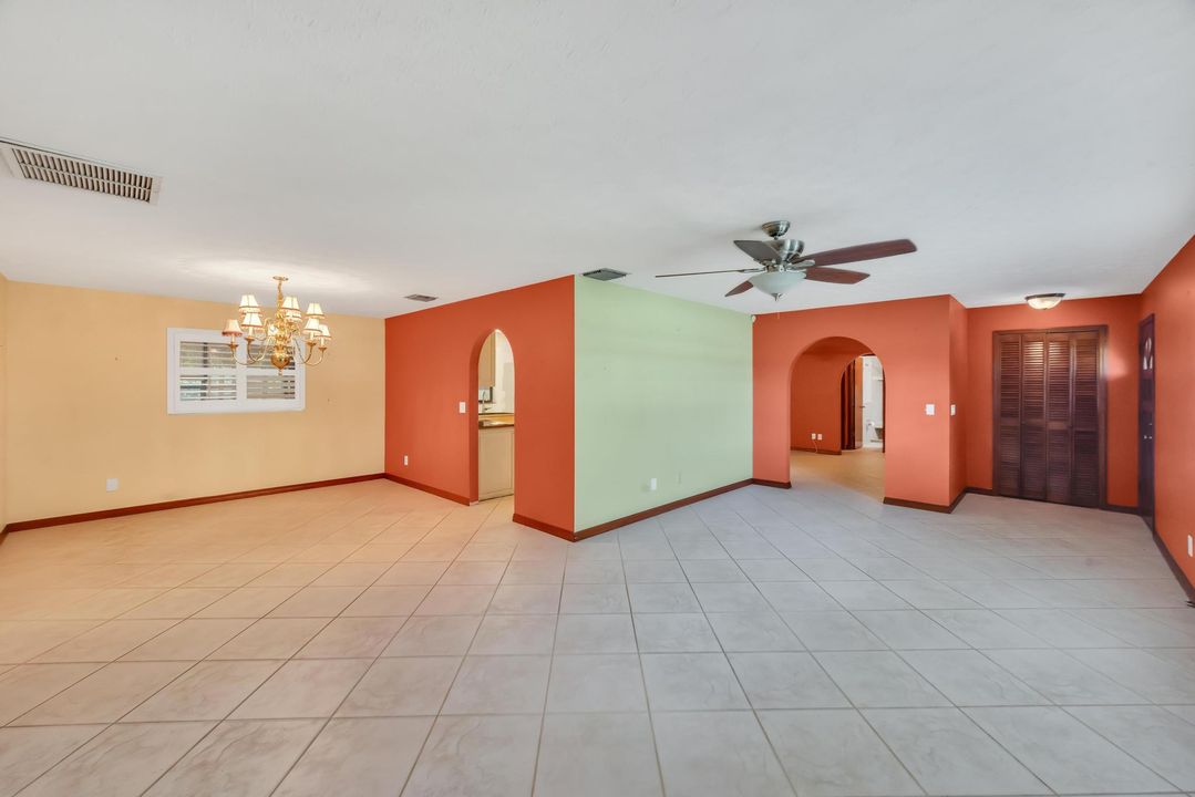 For Sale: $350,000 (3 beds, 2 baths, 1844 Square Feet)