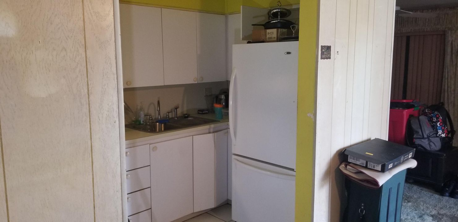 For Sale: $220,000 (3 beds, 1 baths, 1152 Square Feet)