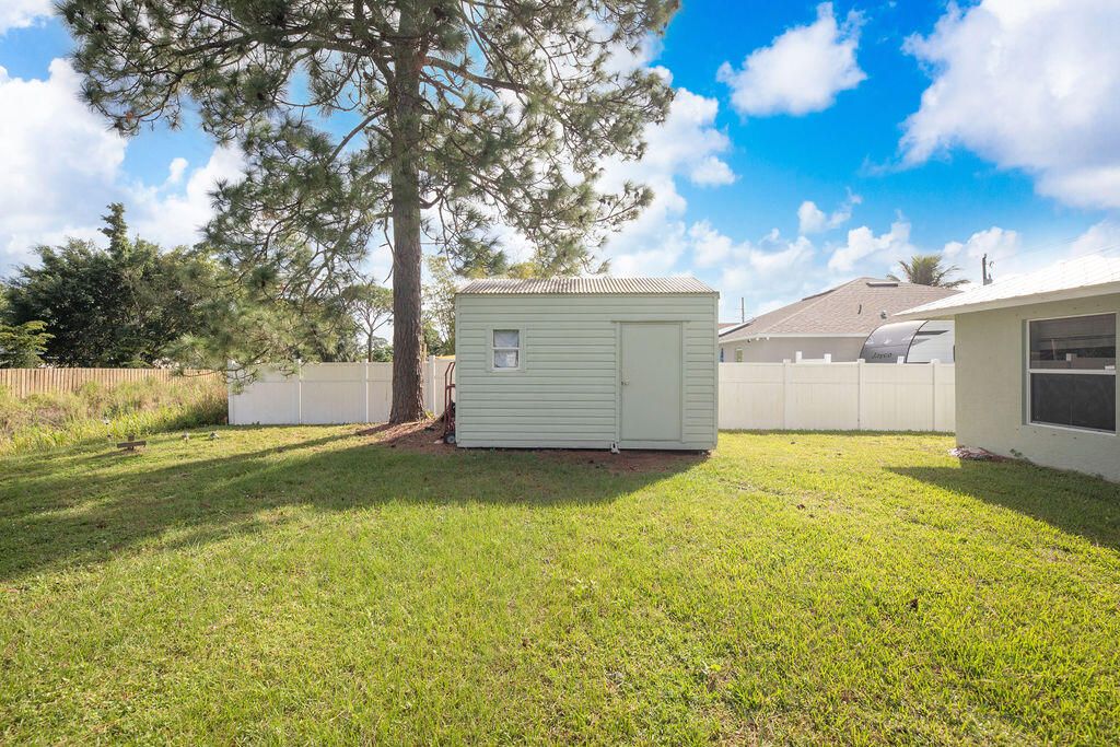 For Sale: $435,000 (3 beds, 2 baths, 1780 Square Feet)