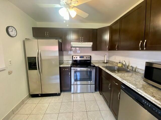 For Rent: $1,600 (1 beds, 1 baths, 720 Square Feet)