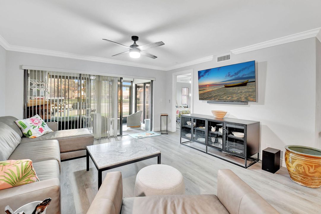 For Sale: $354,900 (2 beds, 2 baths, 1498 Square Feet)