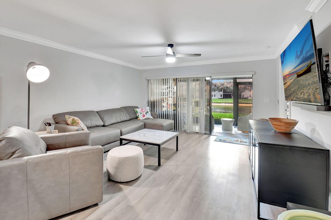 For Sale: $354,900 (2 beds, 2 baths, 1498 Square Feet)