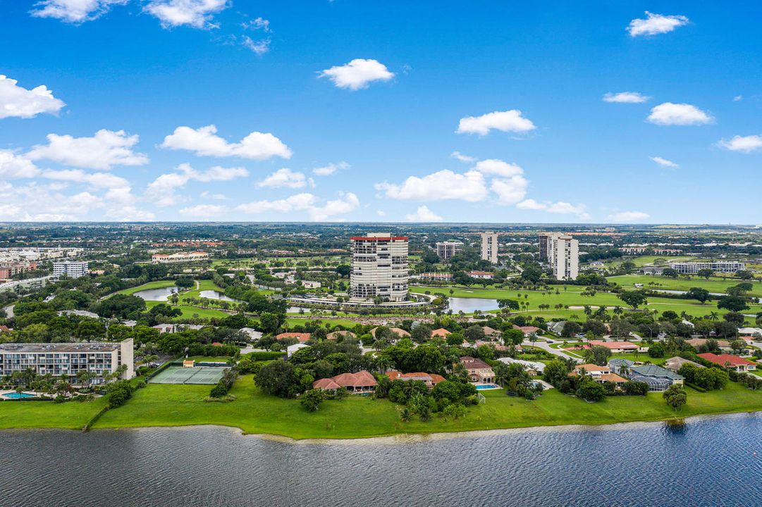 For Sale: $899,000 (2 beds, 2 baths, 1741 Square Feet)