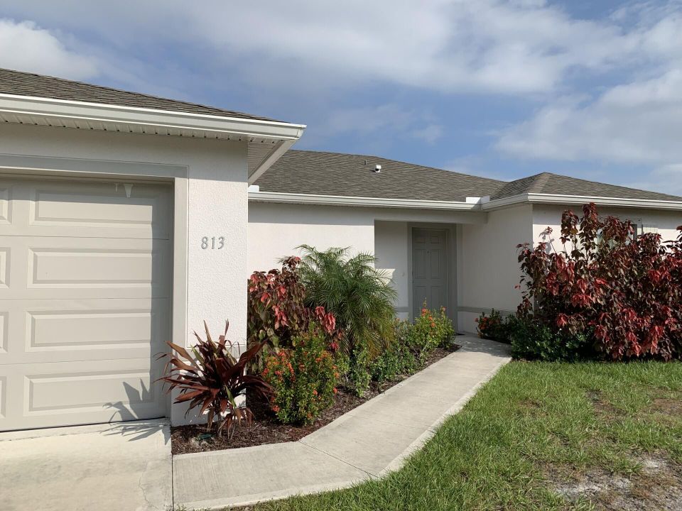 For Sale: $325,000 (3 beds, 2 baths, 1294 Square Feet)