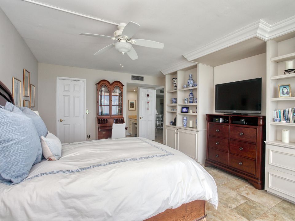 For Sale: $1,400,000 (2 beds, 2 baths, 1264 Square Feet)