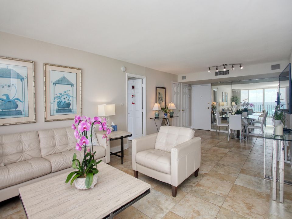 For Sale: $1,400,000 (2 beds, 2 baths, 1264 Square Feet)