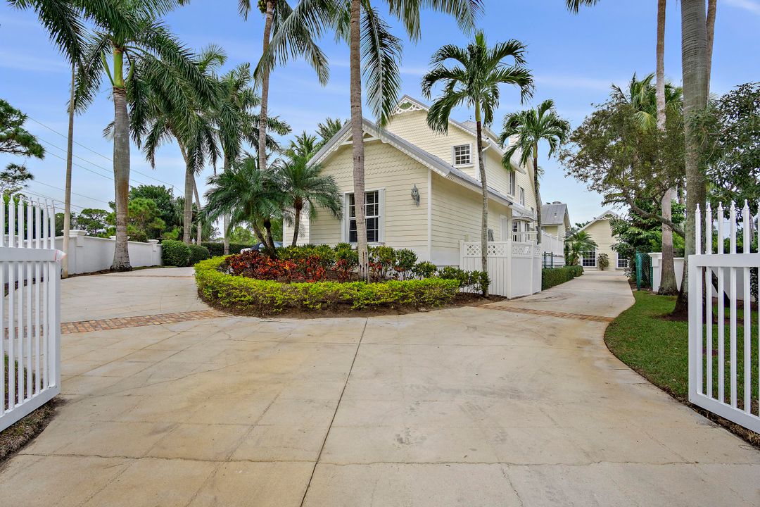 For Sale: $1,700,000 (3 beds, 2 baths, 3445 Square Feet)