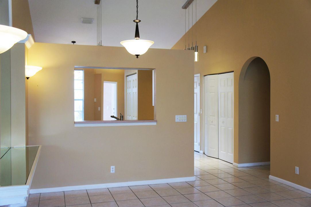 For Rent: $2,850 (2 beds, 2 baths, 1343 Square Feet)