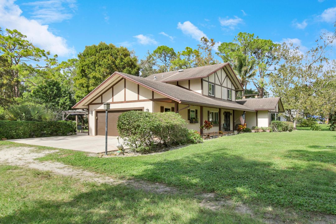 For Sale: $675,000 (3 beds, 3 baths, 2528 Square Feet)