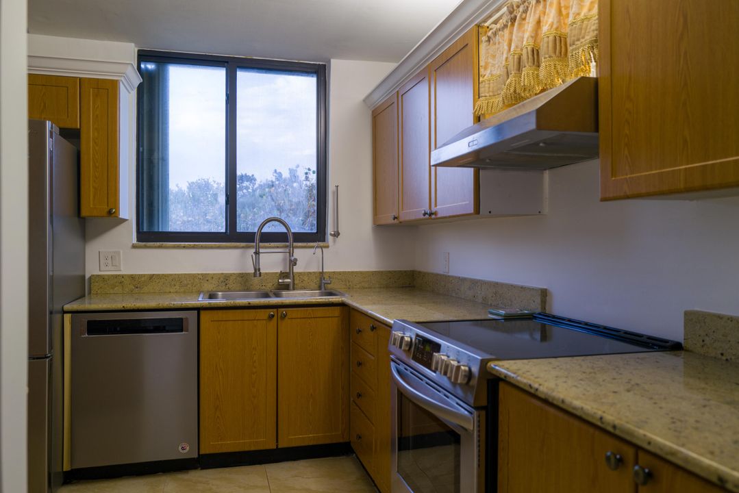 For Rent: $4,500 (2 beds, 2 baths, 1270 Square Feet)