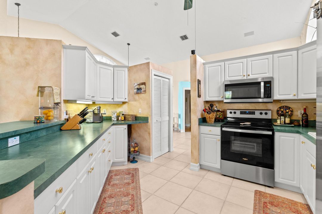 For Sale: $729,900 (4 beds, 2 baths, 2165 Square Feet)