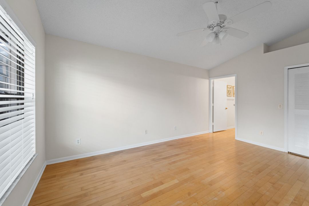 For Sale: $260,000 (2 beds, 2 baths, 1233 Square Feet)