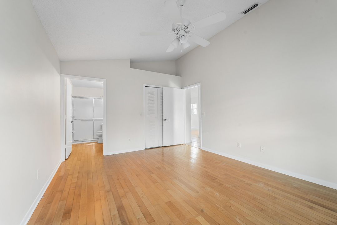 For Sale: $260,000 (2 beds, 2 baths, 1233 Square Feet)