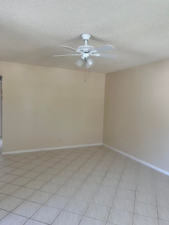 For Rent: $1,550 (2 beds, 1 baths, 798 Square Feet)