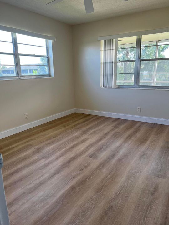 For Rent: $1,550 (2 beds, 1 baths, 798 Square Feet)