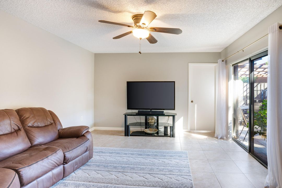 For Sale: $339,000 (3 beds, 3 baths, 1488 Square Feet)