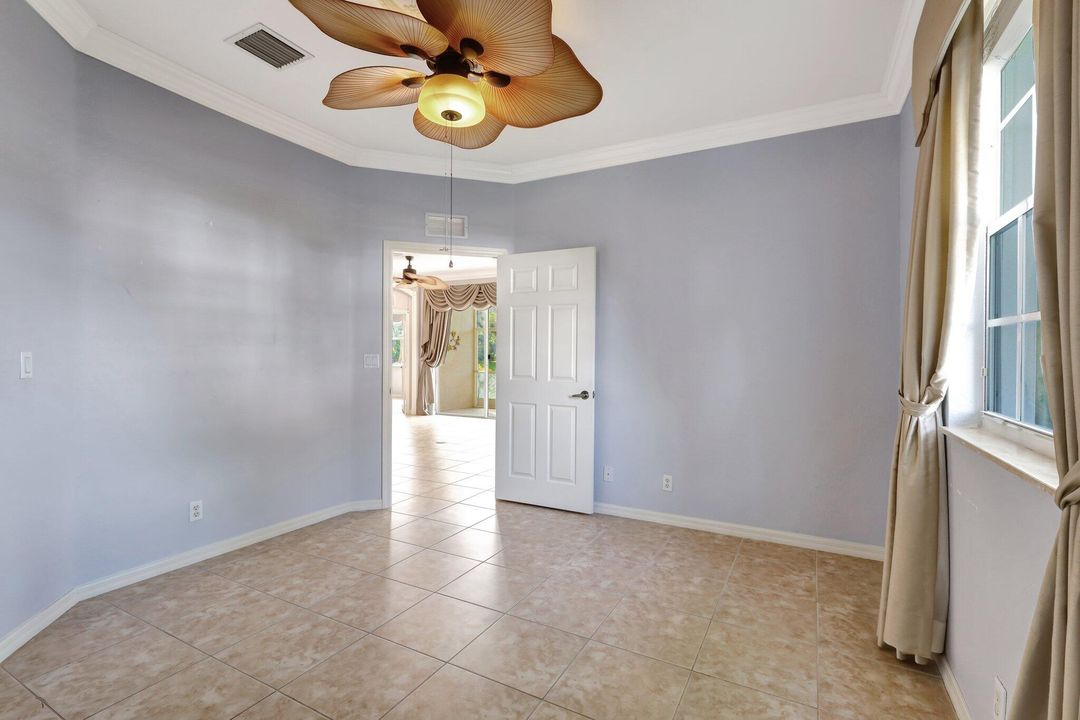 For Sale: $435,000 (3 beds, 2 baths, 1812 Square Feet)