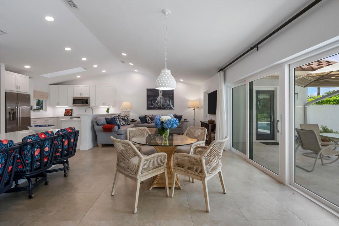 For Sale: $1,850,000 (3 beds, 3 baths, 2703 Square Feet)