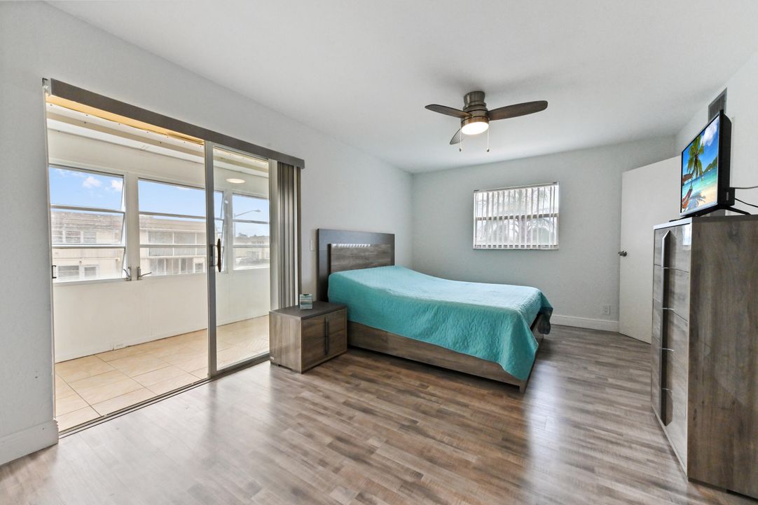 For Sale: $98,888 (1 beds, 1 baths, 720 Square Feet)