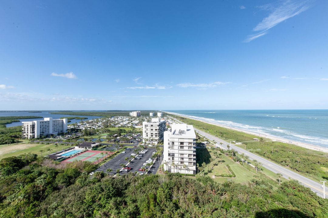 For Sale: $695,000 (3 beds, 2 baths, 1724 Square Feet)