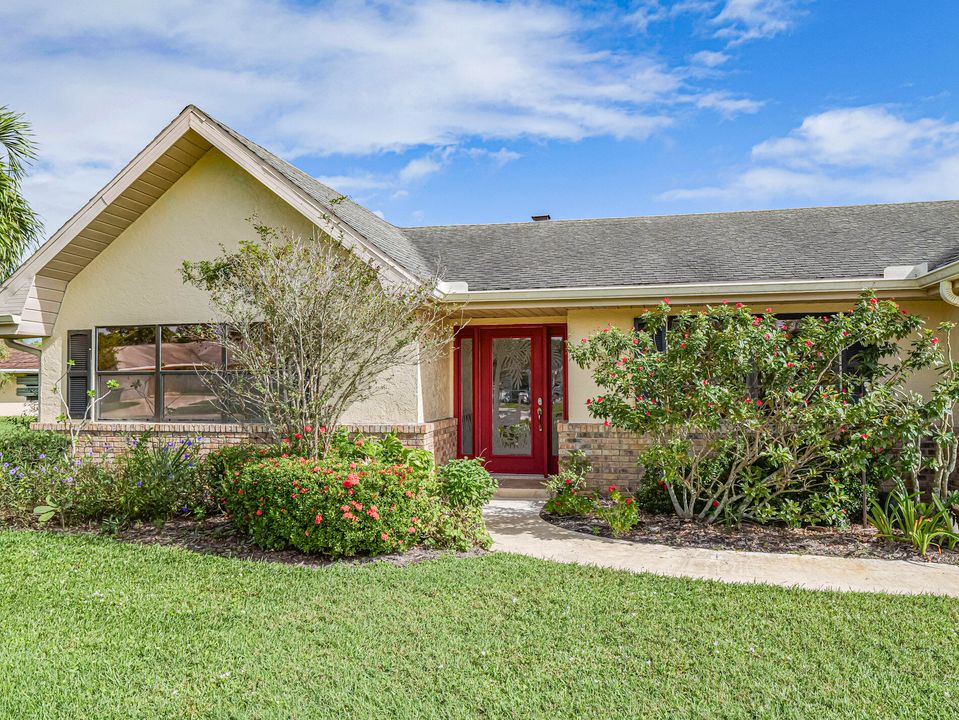 For Sale: $499,000 (3 beds, 2 baths, 2159 Square Feet)