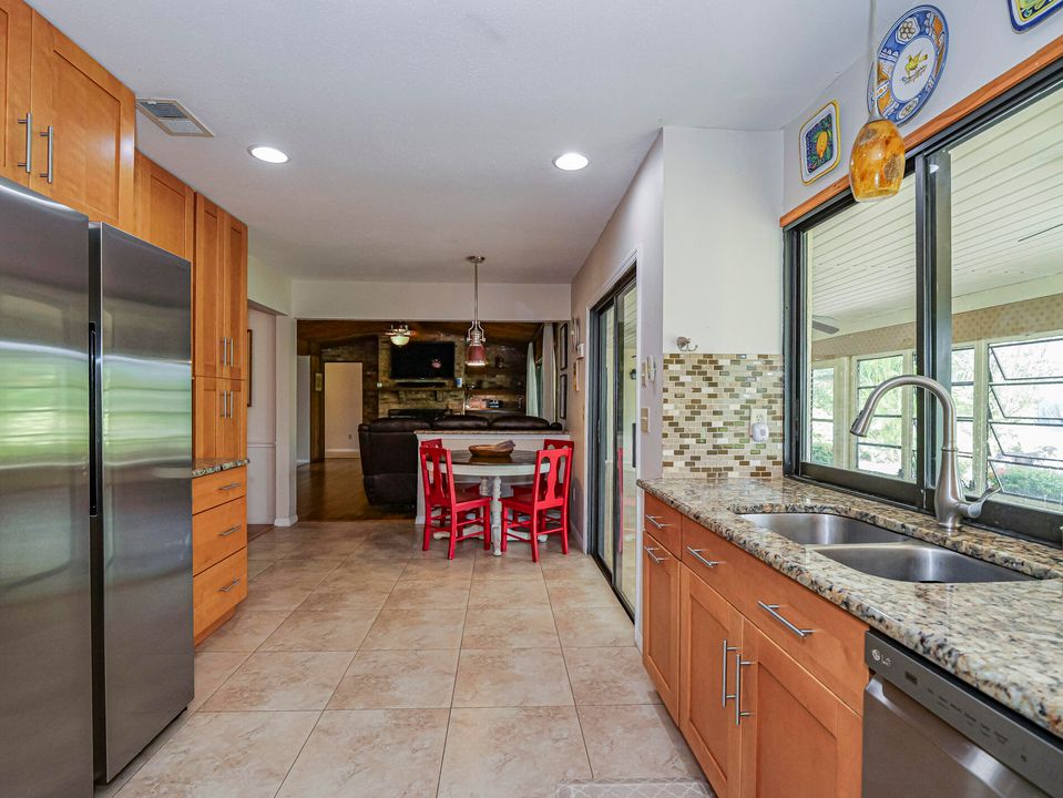 For Sale: $499,000 (3 beds, 2 baths, 2159 Square Feet)