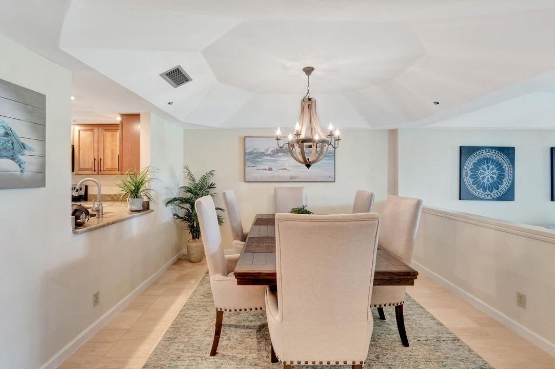 For Sale: $1,495,000 (3 beds, 2 baths, 1899 Square Feet)