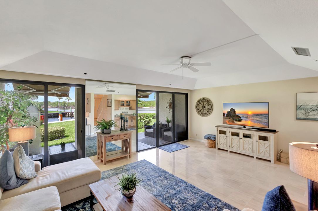 For Sale: $1,495,000 (3 beds, 2 baths, 1899 Square Feet)