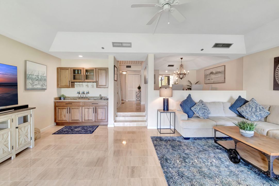 For Sale: $1,495,000 (3 beds, 2 baths, 1899 Square Feet)