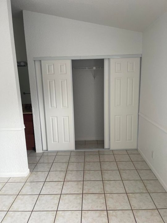 For Rent: $2,500 (2 beds, 2 baths, 1244 Square Feet)