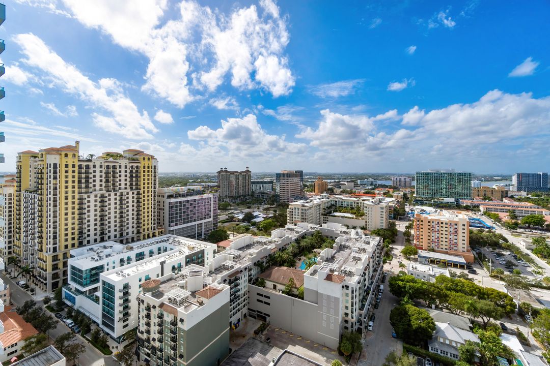 For Sale: $2,250,000 (3 beds, 2 baths, 2091 Square Feet)