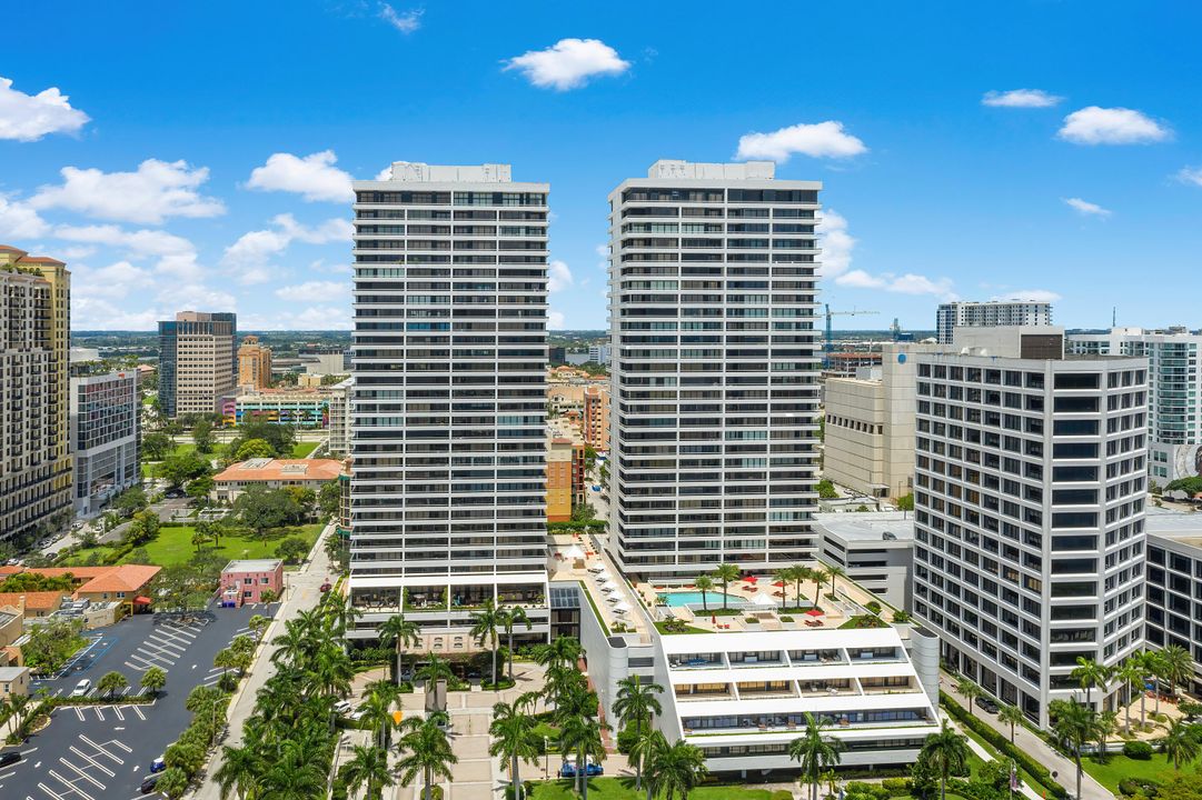 For Sale: $2,250,000 (3 beds, 2 baths, 2091 Square Feet)