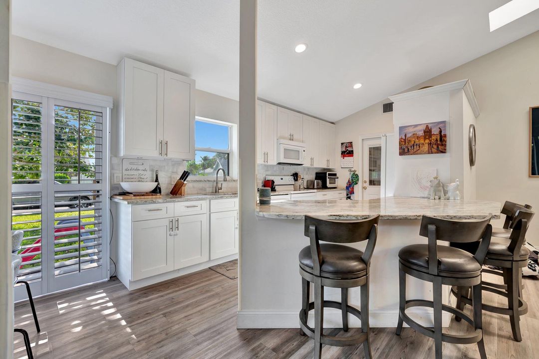 For Sale: $479,000 (3 beds, 2 baths, 1643 Square Feet)