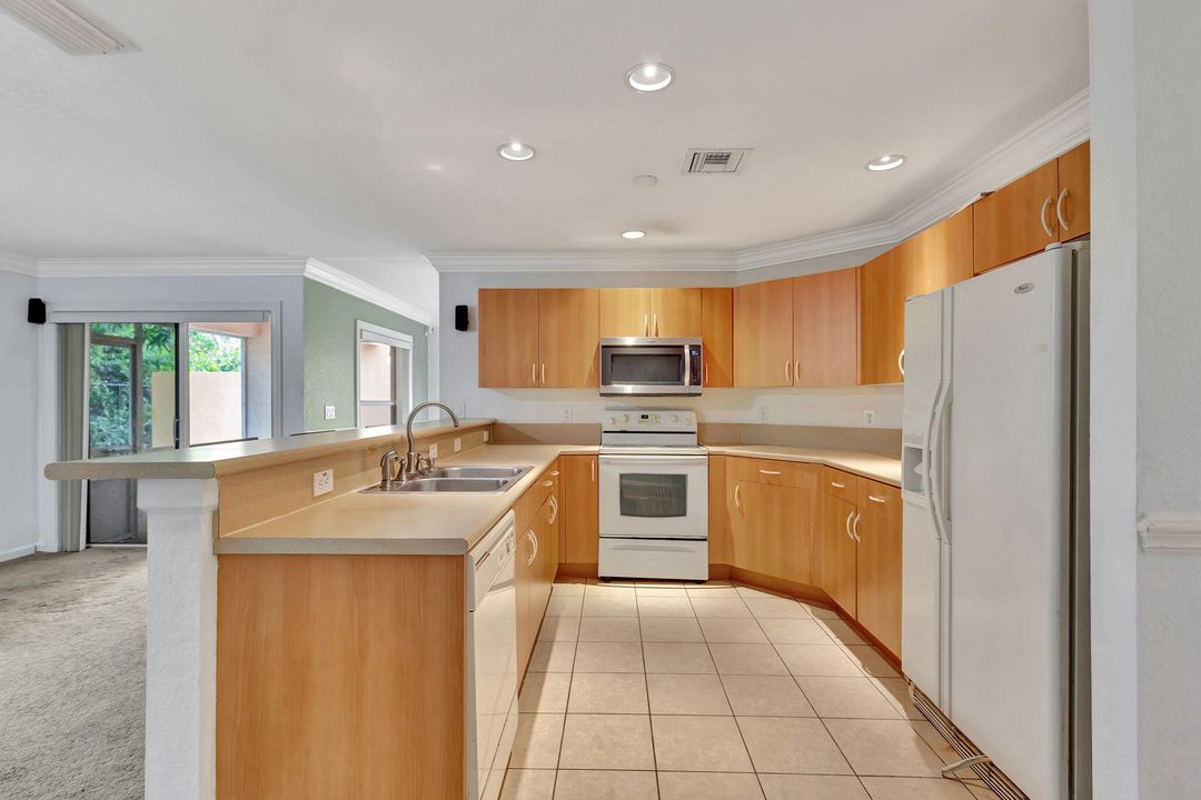 For Sale: $584,000 (3 beds, 2 baths, 2120 Square Feet)