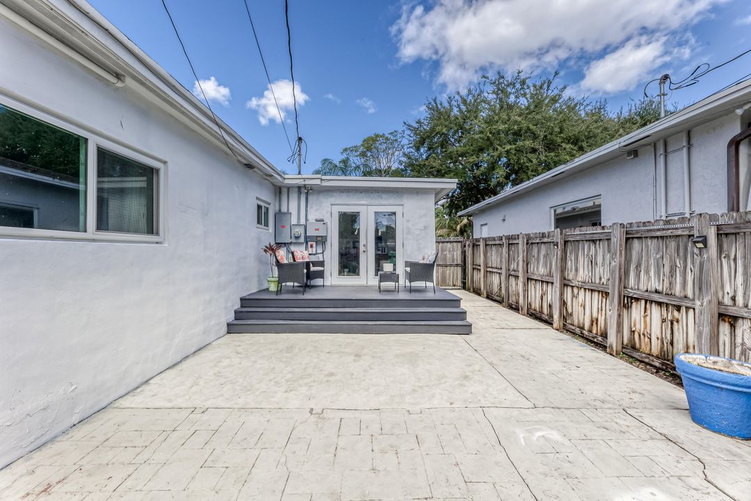 Active With Contract: $550,000 (3 beds, 2 baths, 1915 Square Feet)