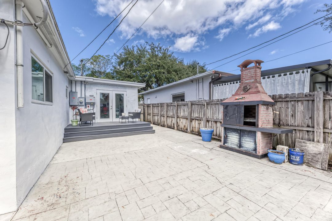 Active With Contract: $550,000 (3 beds, 2 baths, 1915 Square Feet)