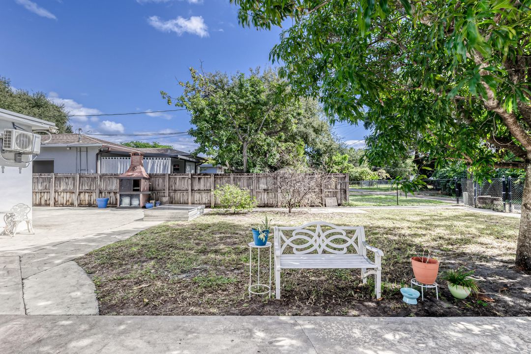 Active With Contract: $550,000 (3 beds, 2 baths, 1915 Square Feet)