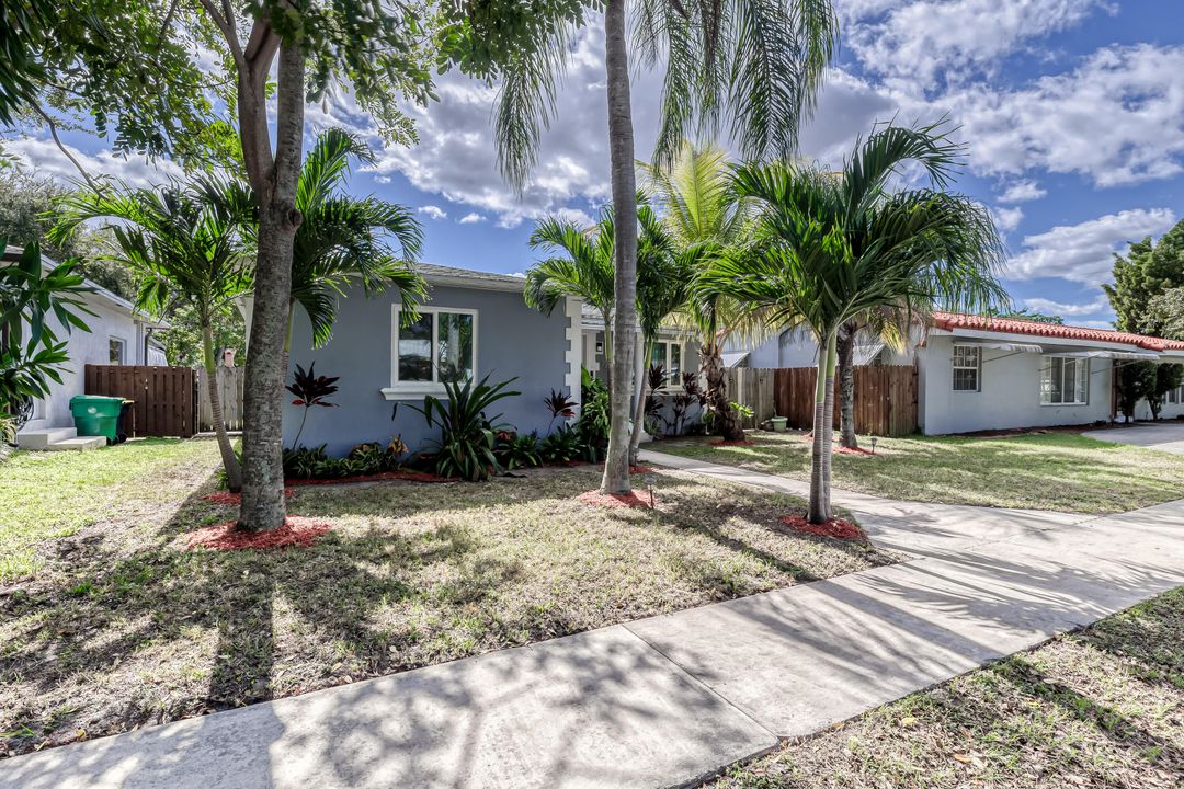 Active With Contract: $550,000 (3 beds, 2 baths, 1915 Square Feet)